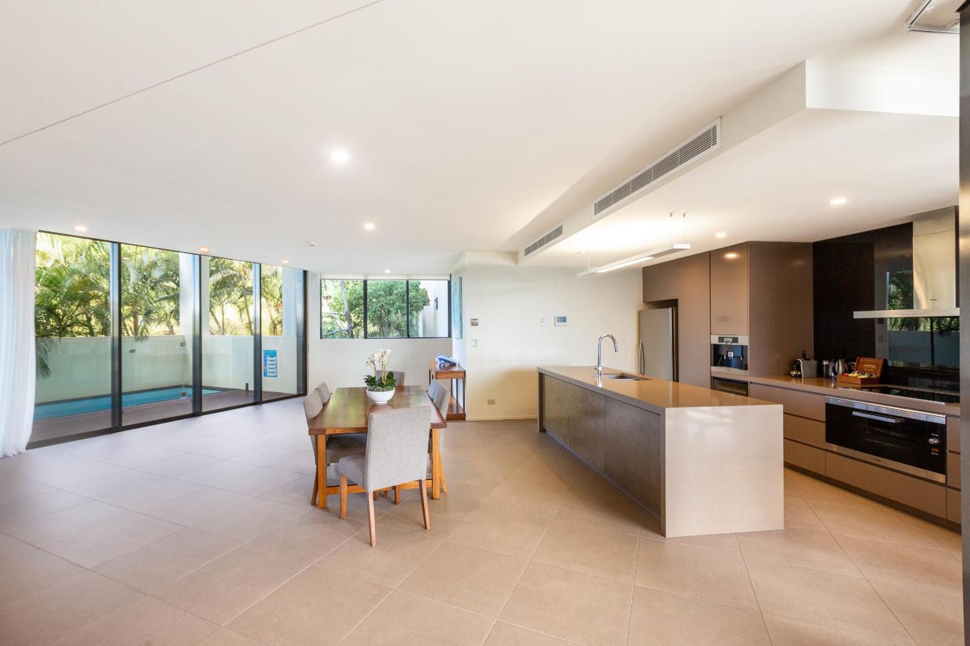 Aparthotel Mirage Whitsundays Airlie Beach Exterior foto